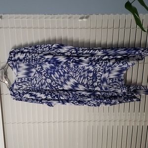 L Blue/White Shawl Cover Sleeveless